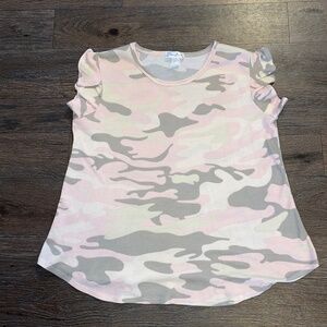 Perfectly Priscilla size 1x ladies top